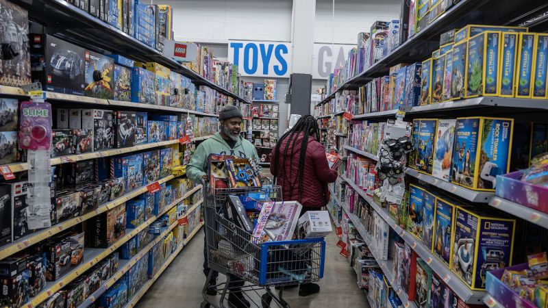 Потребителите са купили по-малко играчки през цялата 2023 г., включително
