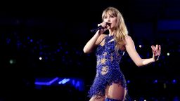 SAO PAULO, BRAZIL - NOVEMBER 24: (EDITORIAL USE ONLY. NO BOOK COVERS.) Taylor Swift performs onstage during "Taylor Swift | The Eras Tour" at Allianz Parque on November 24, 2023 in Sao Paulo, Brazil. (Photo by Buda Mendes/TAS23/Getty Images for TAS Rights Management )