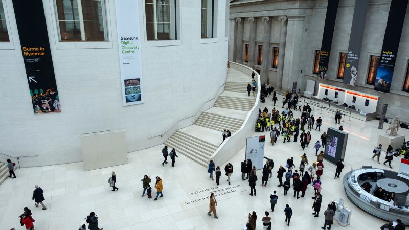 Стотици предмети в Британския музей са били обезличени като ценни