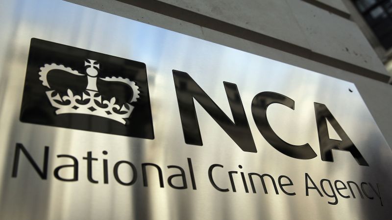 Britain and the United States are cracking down on money laundering rings favored by Russian oligarchs and Western drug gangs. Britain and the United States are cracking down on money laundering rings favored by Russian oligarchs and Western drug gangs.
