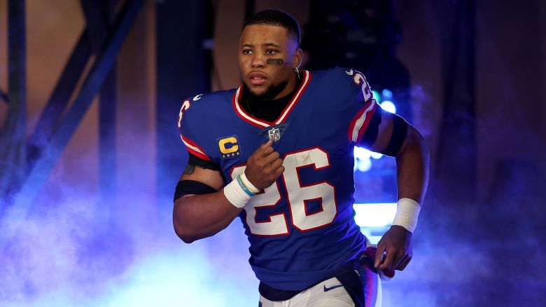 EAST RUTHERFORD, NEW JERSEY - DECEMBER 11: Saquon Barkley #26 of the New York Giants takes the field prior to the game against the Green Bay Packers during the first quarter in the game at MetLife Stadium on December 11, 2023 in East Rutherford, New Jersey. (Photo by Dustin Satloff/Getty Images)