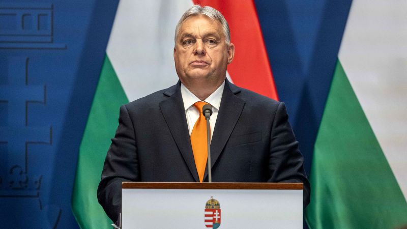 Министър председателят на Унгария Виктор Орбан от години казва на страната