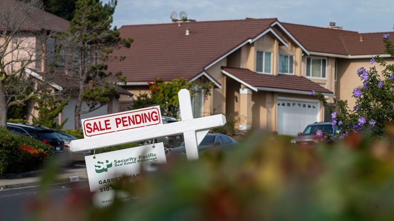 A "Sale Pending" sign in front of a home in Pinole, California, US, on Tuesday, Dec. 26, 2023.
