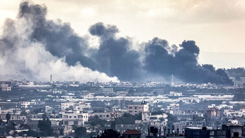 Smoke billows during Israeli bombardment on Khan Yunis from Rafah in the southern Gaza Strip early on January 3, 2024, amid the ongoing conflict between Israel and the Palestinian militant group Hamas. (Photo by Said KHATIB / AFP) (Photo by SAID KHATIB/AFP via Getty Images)