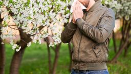 If you're severely allergic to pollen, you may opt to pursue both medical and nonmedical treatments to relieve your symptoms.