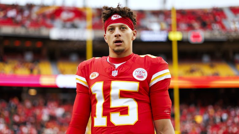 KANSAS CITY, MISSOURI - DECEMBER 31: Patrick Mahomes #15 of the Kansas City Chiefs looks on during pregame warmups before an NFL football game against the Cincinnati Bengals at GEHA Field at Arrowhead Stadium on December 31, 2023 in Kansas City, Missouri. (Photo by Ryan Kang/Getty Images)