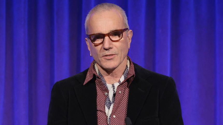 Daniel Day-Lewis said that he never intended to retire. His new movie premieres next month.