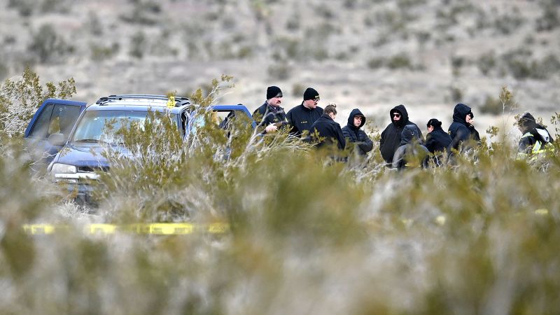 Мъж се обадил на 911 и казал, че е прострелян. Властите откриха него и още 5 мъртви в калифорнийска пустиня след спор за наркотици