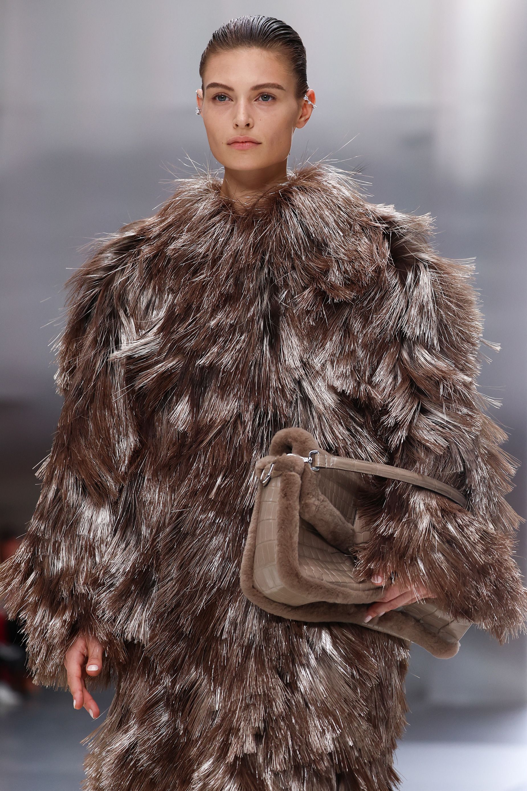 Fashion Glamour Style Luxury  Fur fashion, Fur coat fashion, Fur coat