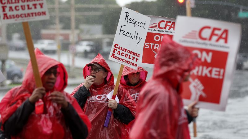 Strajk wykładowców stanu Cal: Tysiące wykładowców stanu Cal wychodzi, rozpoczynając masowy pięciodniowy strajk