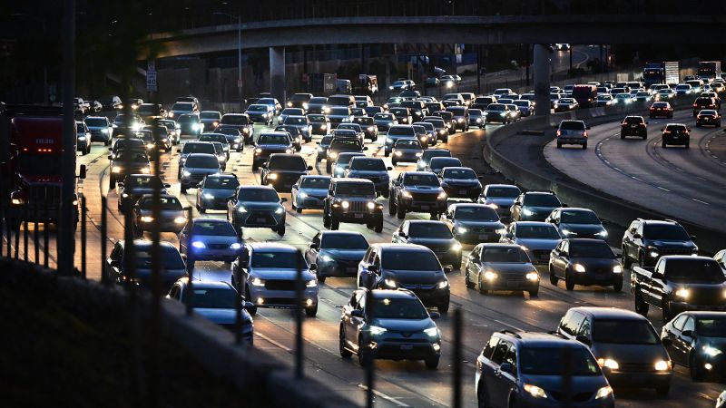 Trump Blocks California Gas Car Ban, Faces Legal Fight