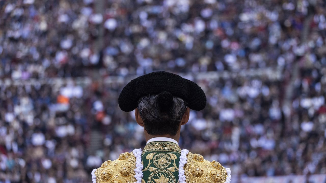MEXICO CITY, MEXICO - JANUARY 28: The bullfighter Diego Silveti looks on during his participation in the bullfight in Plaza Mexico during a bullfighting at Plaza Mexico on January 28, 2024 in Mexico City, Mexico. Bullfighting is allowed in Mexico City once again after the Supreme Court lifted a ban on the activity promoted by the NPO 'Justicia Justa'. On June 2022, a judge ordered the suspension until a resolution on the matter was taken during a trial. (Photo by Cristopher Rogel Blanquet/Getty Images)
