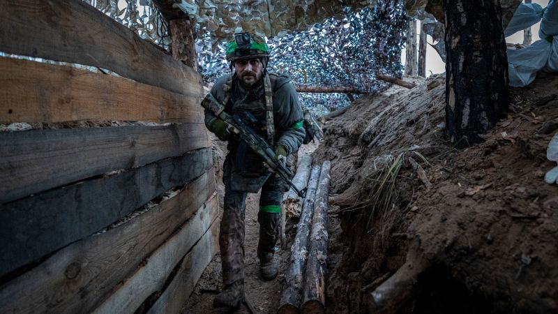 Украинските войници са „в режим на дълбока отбрана“, тъй като несигурността продължава около главнокомандващия