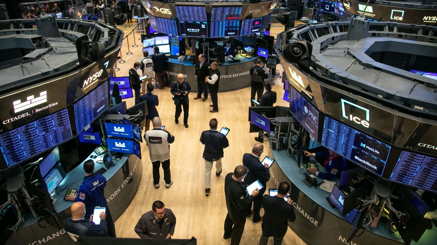 Traders work on the floor of the New York Stock Exchange on January 31, 2024.