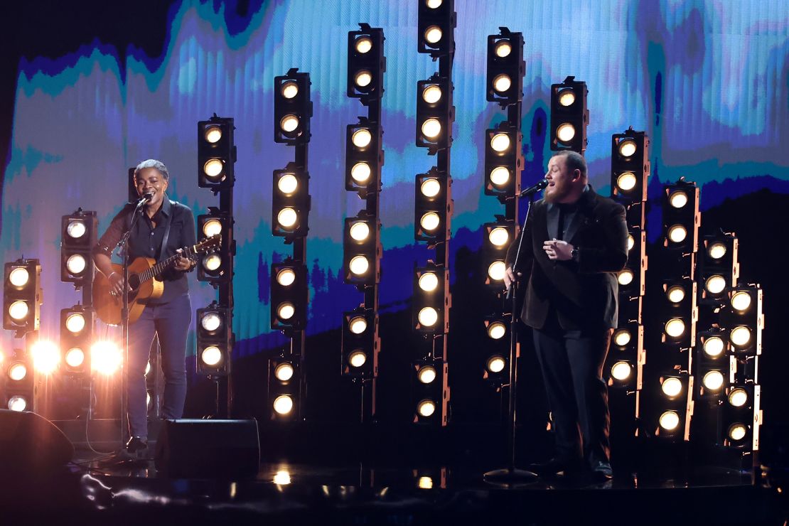 (From left) Tracy Chapman and Luke Combs performing 'Fast Car' at the 2024 Grammys in Los Angeles.