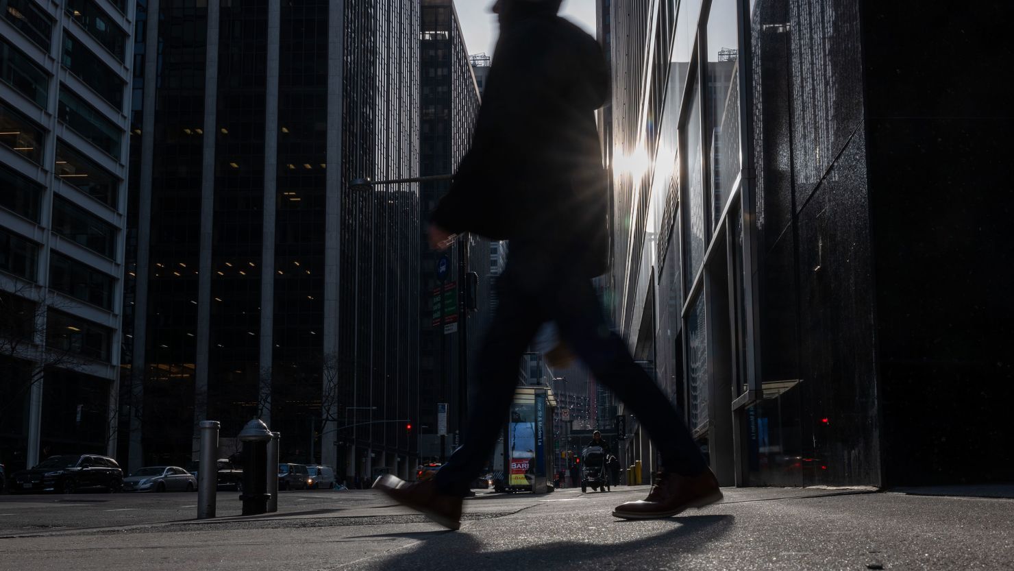 The sun beats down on New York City streets on a warm day. Scientists say retroreflective material could help keep urban areas significantly cooler in the summer.