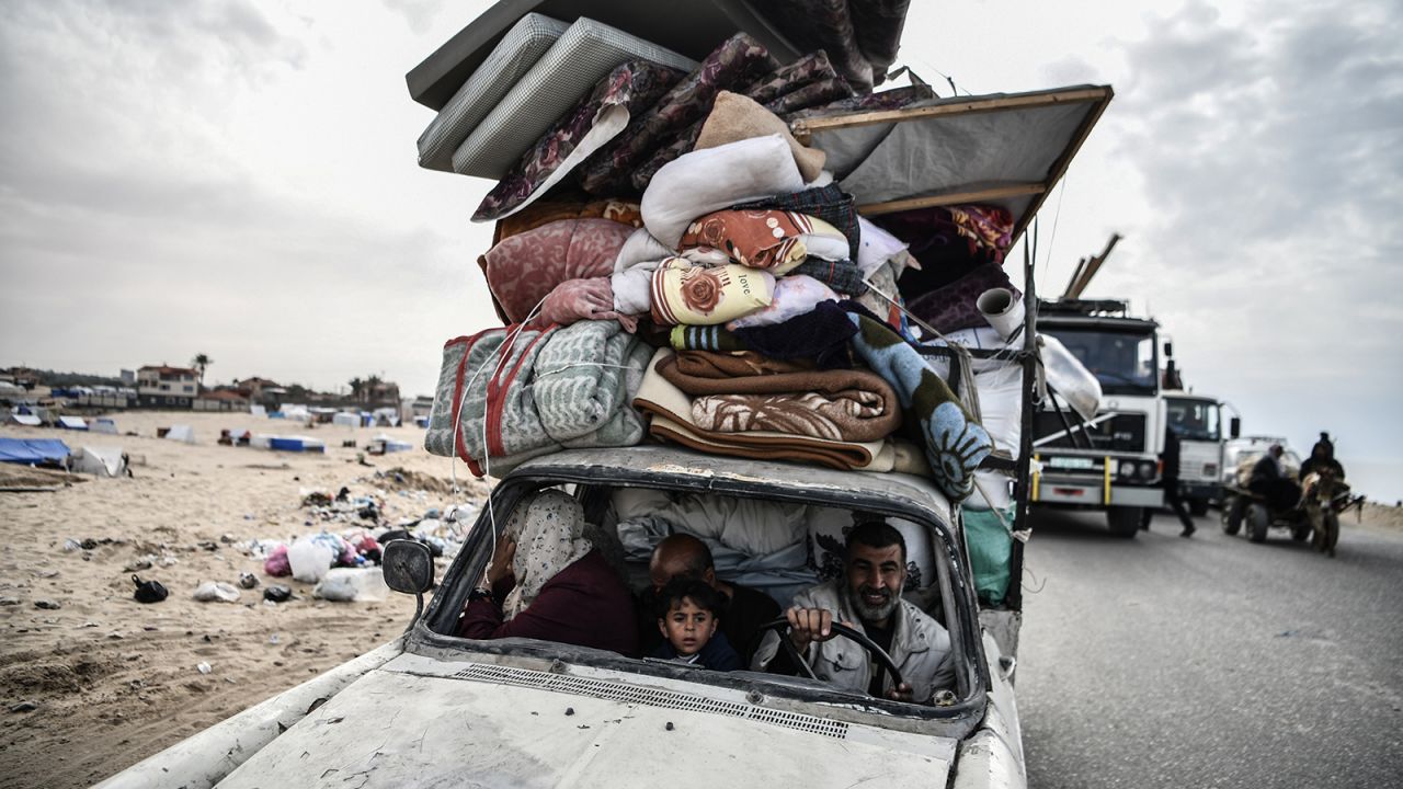 Palestinians migrate to the middle parts of Gaza after attacks on Rafah intensify in Gaza on February 13, 2024.