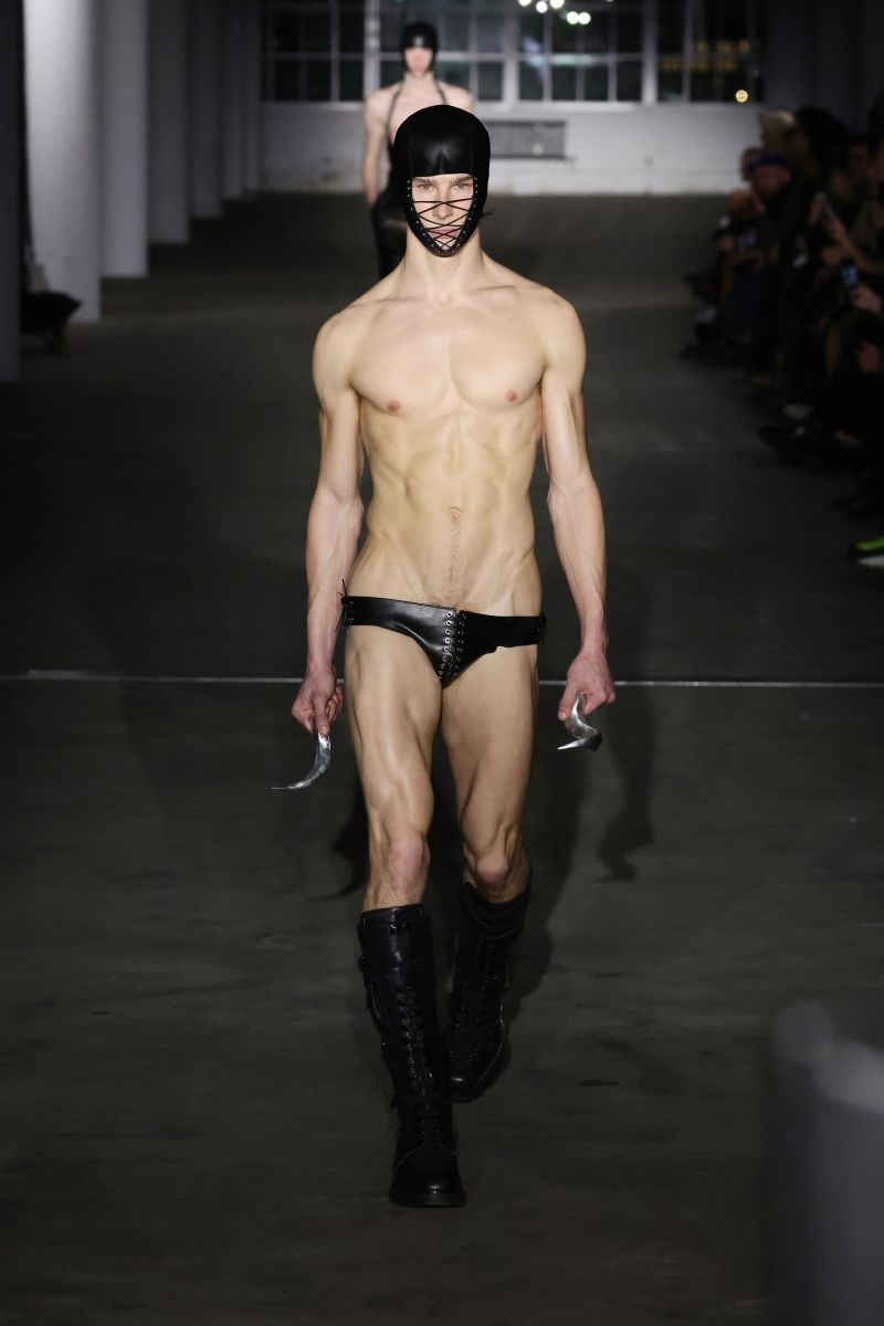 “Robert (Mapplethorpe) has always been a huge inspiration to me — in discovering his work, I discovered myself,” de Saint Sernin told CNN backstage at his show in New York.