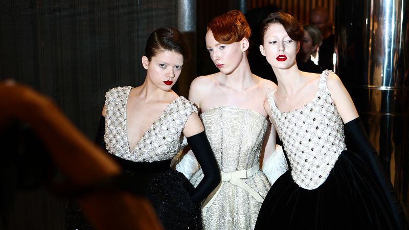 Tuần lễ thời trang Luân Đôn: Những diện mạo nổi bật nhất từ ​​các show diễn thời trang Thu Đông 2024