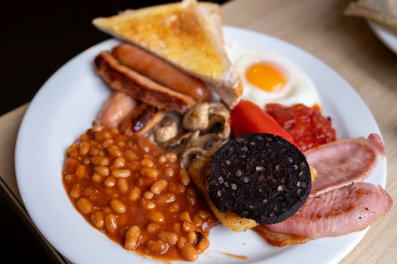 Full English: The Greasy Feast That Defines And Divides Britain | CNN