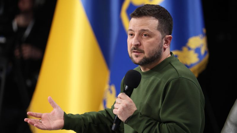 Зеленски подписва закон за промяна на правилата за мобилизация на Украйна
