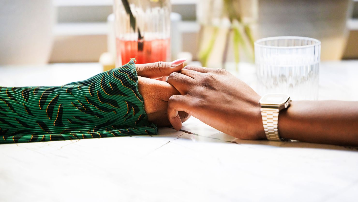 Gen Zers are surprisingly idealistic about romance and soulmates. So, what is standing in the way of our happily ever after? It’s a post-pandemic mix of social anxiety and self-awareness, writes Vicente.