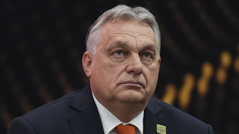 Trump salue le « fantastique » Viktor Orban alors que le dictateur hongrois se réunit et donne un concert à Mar-a-Lago