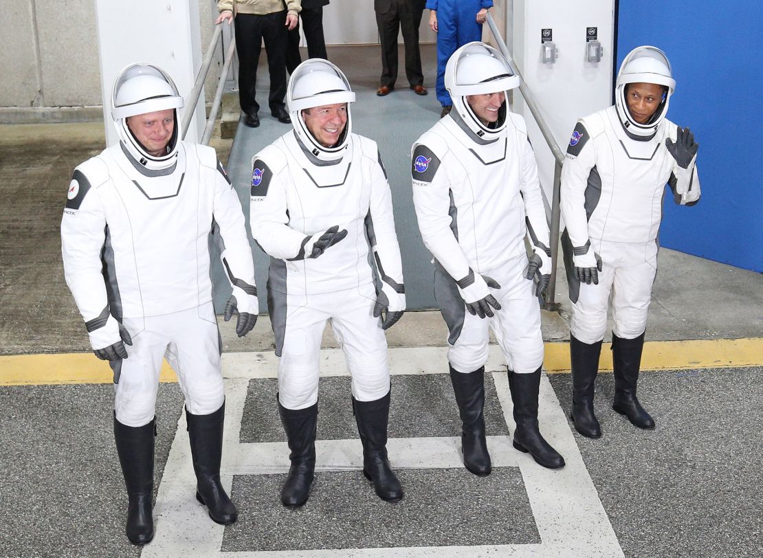 NASA astronauts from SpaceX Crew8 mission speak publicly following(00)
