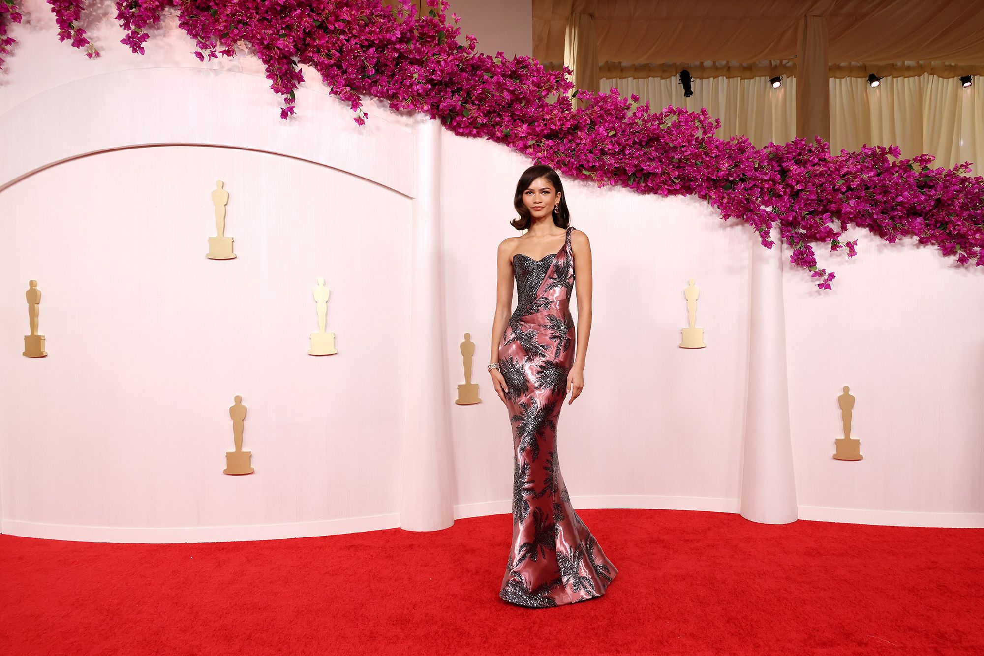 Best red carpet looks at the 2024 Oscars