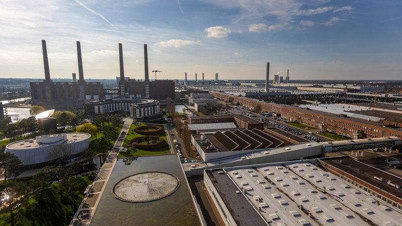 ‘A very serious situation’: Volkswagen could close plants in Germany for the first time in history | CNN Business