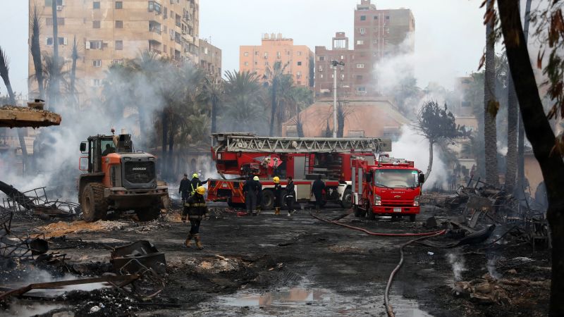 Голям пожар опустоши 80 годишното емблематично студио Al Ahram в Кайро причинявайки