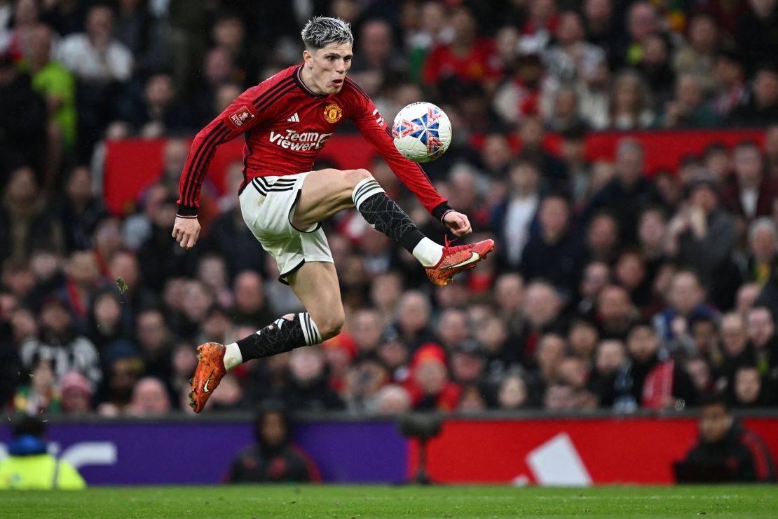 United's Alejandro Garnacho controls the ball during the clash.