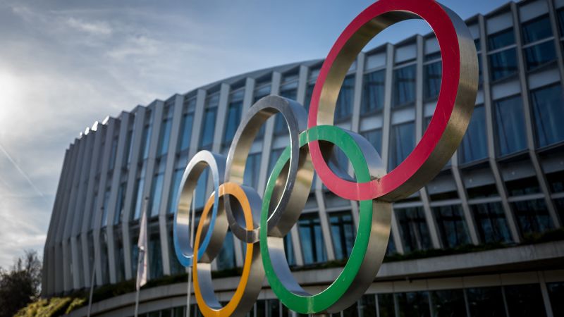 Китайски плувци се отправят към Олимпиадата в Париж под облак на фона на спор за работа с тестове за наркотици