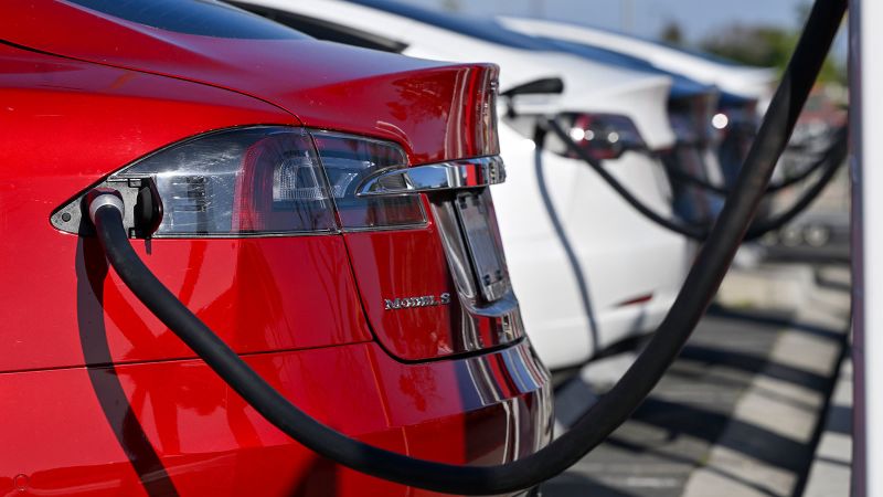 Democrats warn GOP is weakening filibuster as Senate moves to nullify California’s electric vehicle mandate | CNN Politics