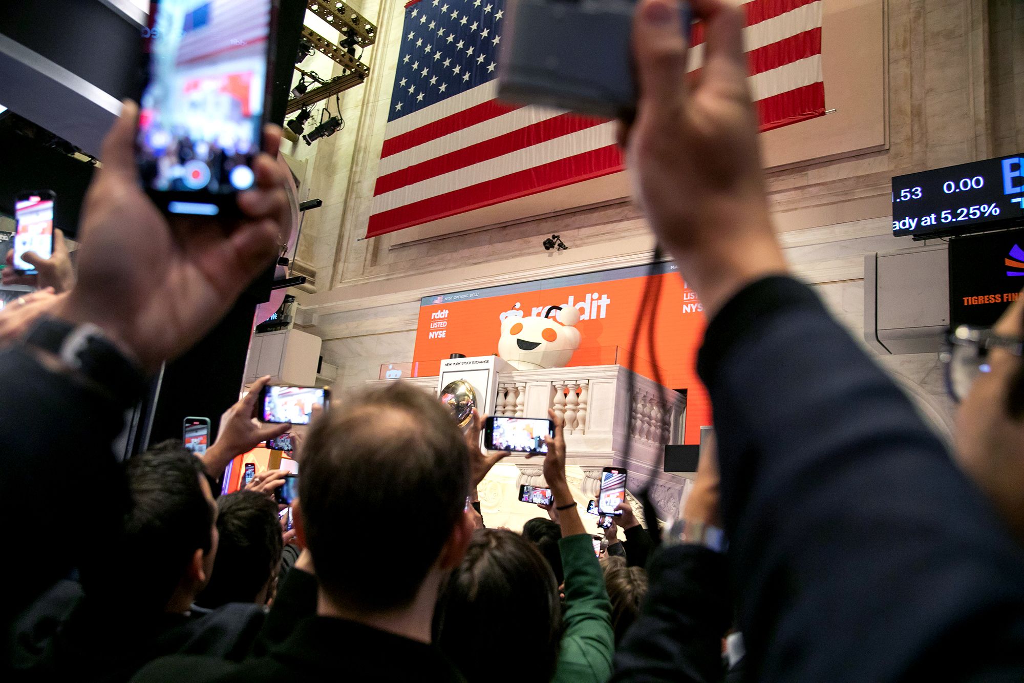 Reddit IPO: Stock jumps on first day as a public company | CNN Business