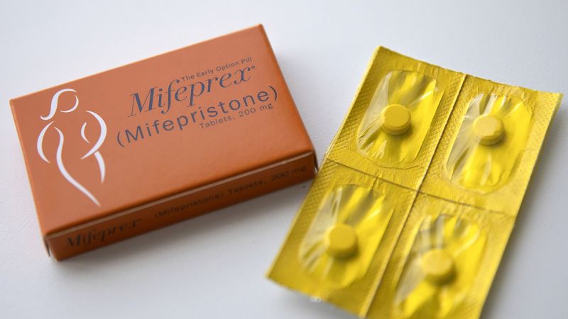 Texas lawmakers approve letting private citizens sue abortion pill providers