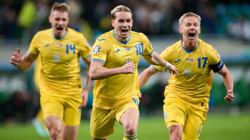 Измъчената от война Украйна празнува „важната победа“ на футболния отбор за достигане до Евро 2024