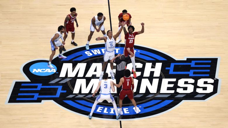 LOS ANGELES, CALIFORNIA - MARCH 28: Armando Bacot #5 of the North Carolina Tar Heels and Nick Pringle #23 of the Alabama Crimson Tide jump for the opening tip during the NCAA Men's Basketball Tournament West Regional at Crypto.com Arena on March 28, 2024 in Los Angeles, California. (Photo by Harry How/Getty Images)