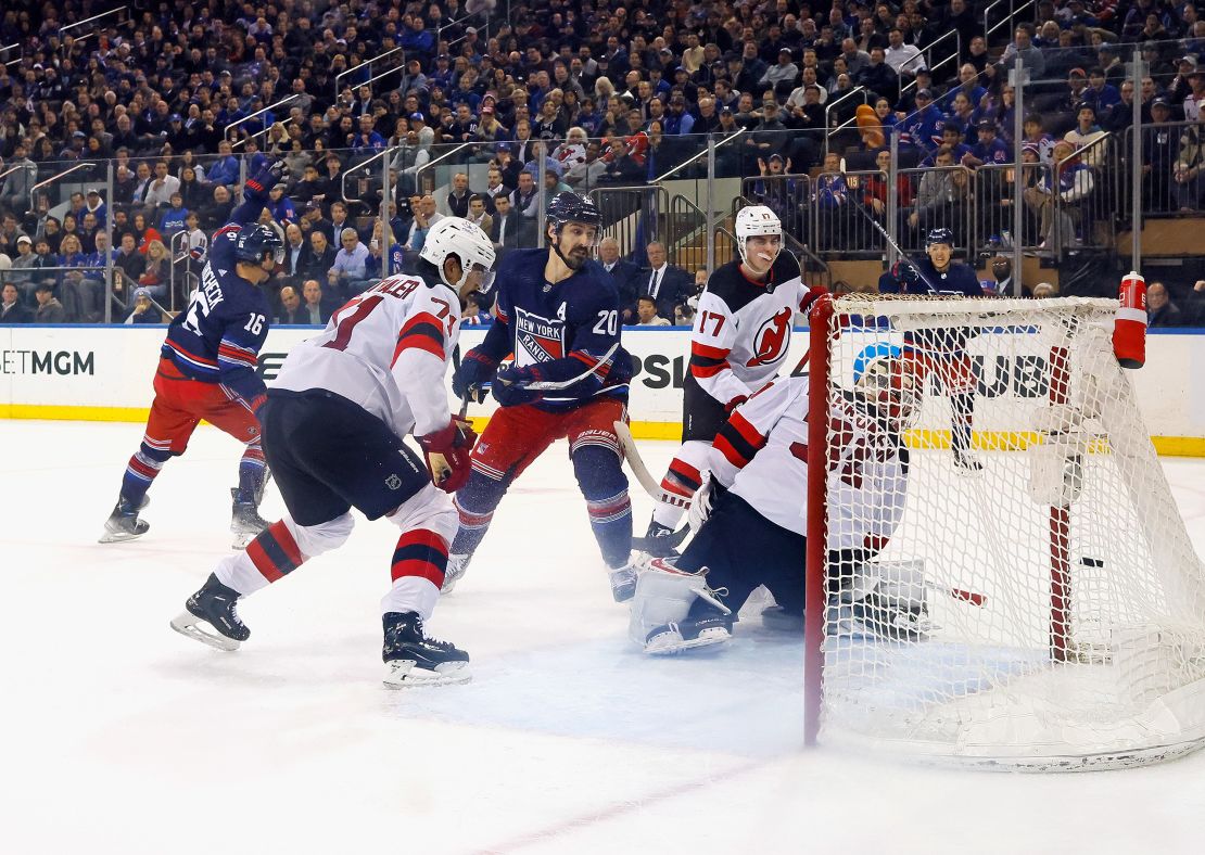 Chris Kreider (center) scored the winning goal for the Rangers.