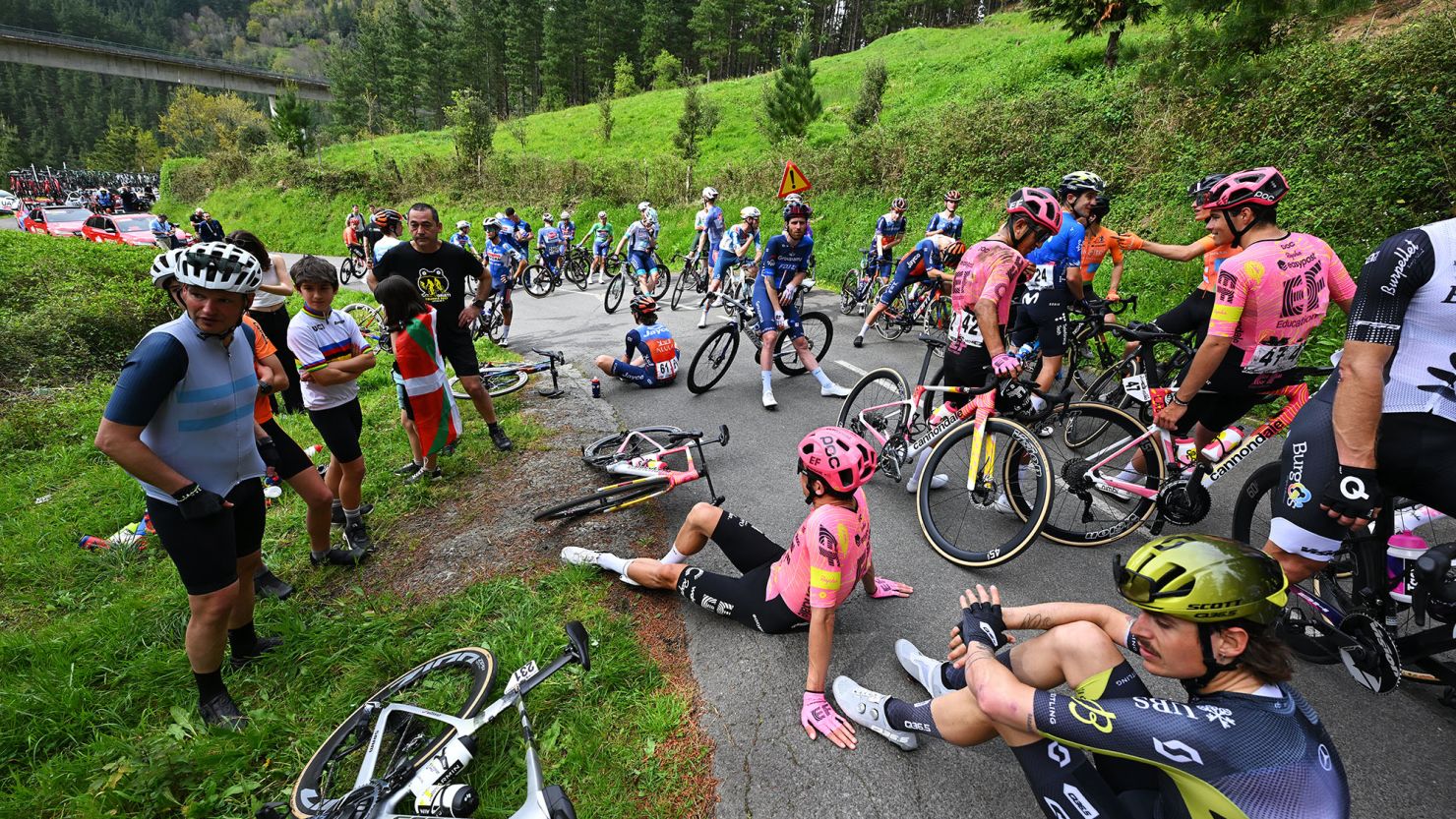 A multi-rider crash on stage four of the Tour of the Basque Country left Jonas Vingegaard with a broken collarbone.