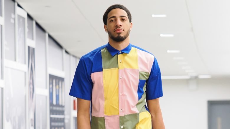 INDIANAPOLIS, IN - APRIL 14: Tyrese Haliburton #0 of the Indiana Pacers arrives to the arena before the game against the Atlanta Hawks on April 14, 2024 at Gainbridge Fieldhouse in Indianapolis, Indiana. NOTE TO USER: User expressly acknowledges and agrees that, by downloading and or using this Photograph, user is consenting to the terms and conditions of the Getty Images License Agreement. Mandatory Copyright Notice: Copyright 2024 NBAE (Photo by Ron Hoskins/NBAE via Getty Images)