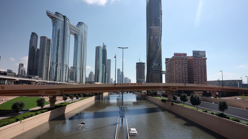Седмицата, в която животът в Дубай спря
