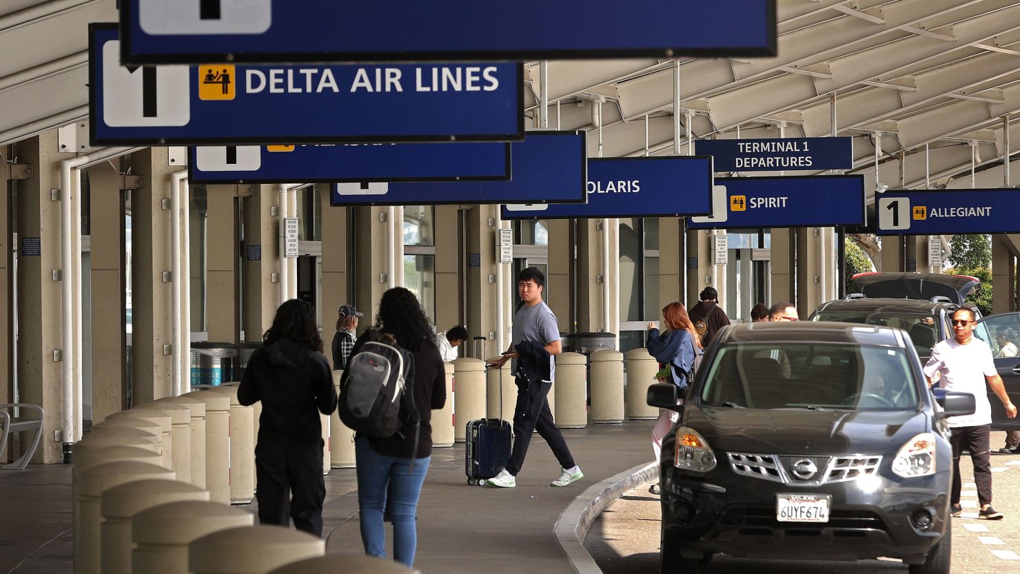 Oakland changes airport name to &lsquo;San Francisco Bay Oakland 
