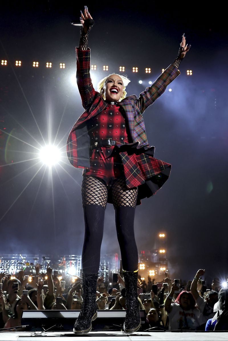 Gwen Stefani arrived at her latest Coachella set in a custom Dolce & Gabbana tartan look and glittering Doc Marten boots.