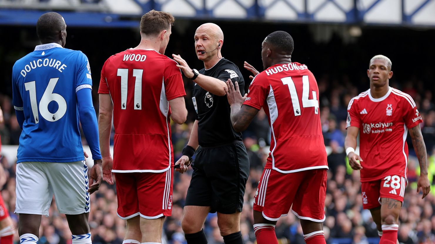 Nottingham Forest thought it should have been awarded three penalties in the defeat to Everton.