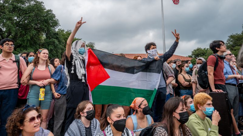 As pro-Palestinian protests sweep campus, student journalists are rushing to the big story and exams