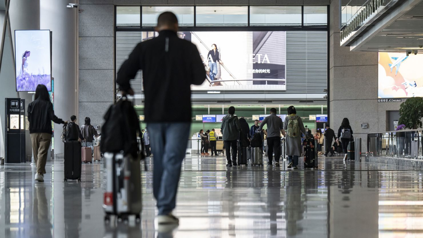 China extends visa-free transit policy to 10 days as part of efforts to lure more foreign tourists