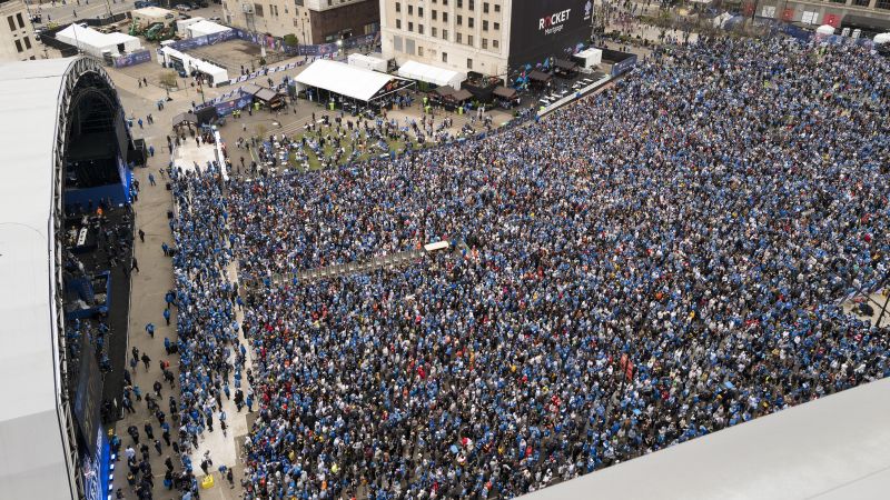 NFL Draft: Fans flock to second day of NFL Draft as Detroit nears attendance record