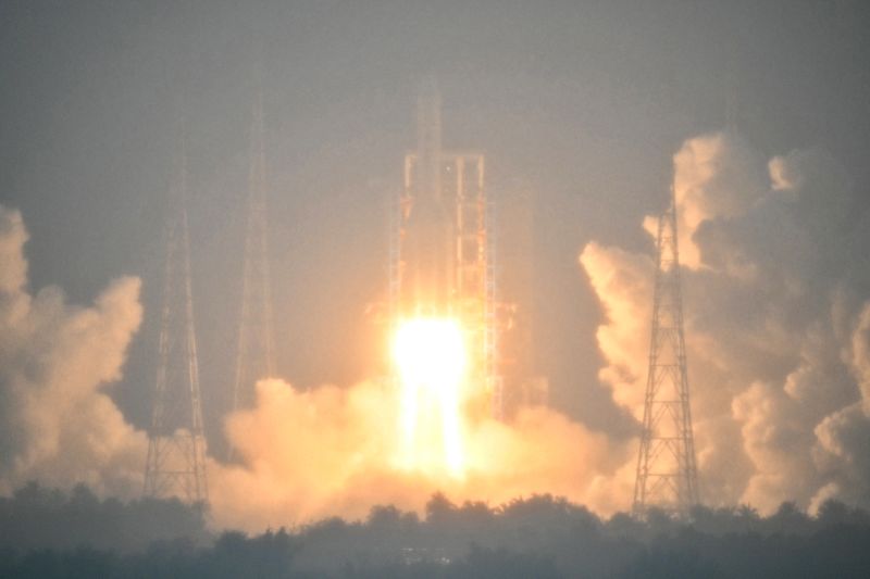 China’s Chang’e-6 Moon Probe Launches As Space Race With US Heats Up | CNN