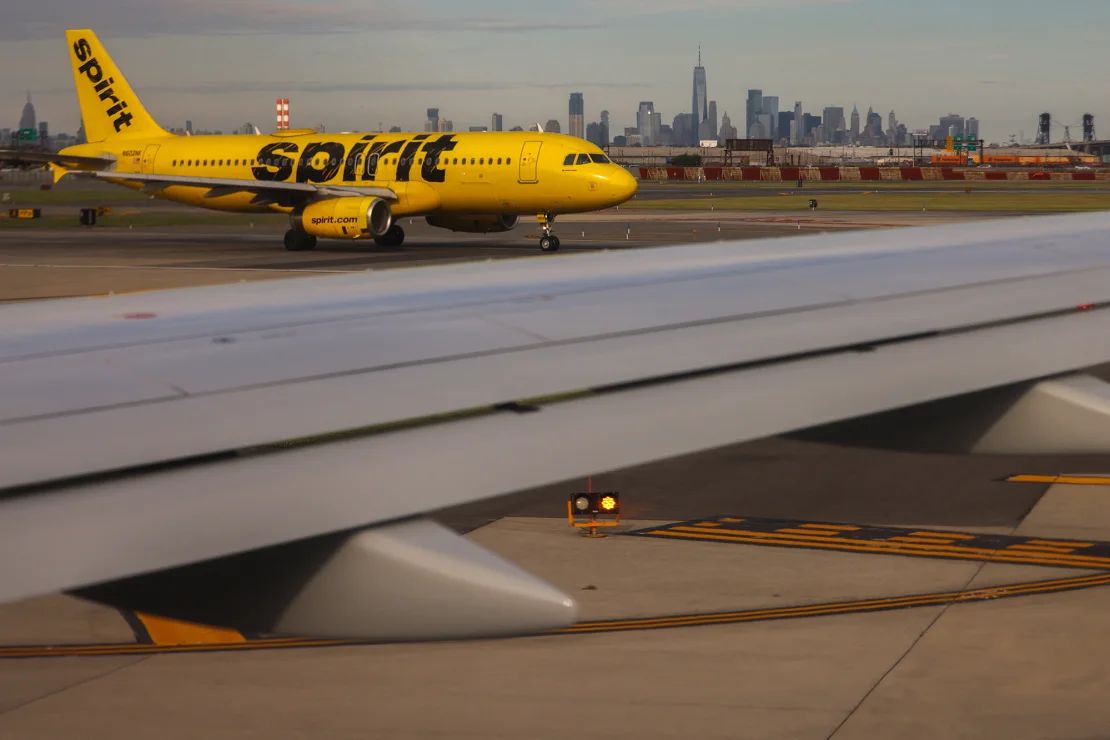 Spirit Airlines espera salir de la quiebra el año que viene.